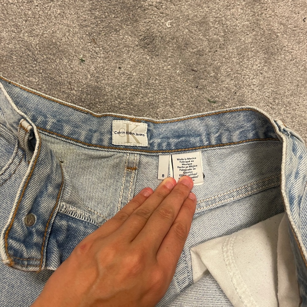 Calvin Klein Shorts, size 8